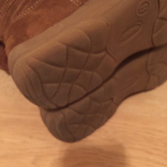 ❌SOLD❌ Furry, Suede Boots - Picture 7 of 8